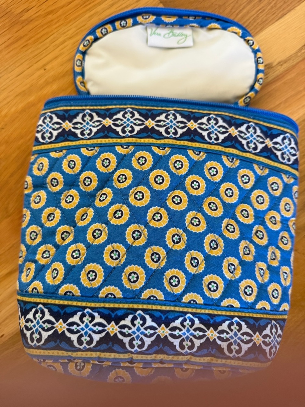 Vera Bradley “Riviera Blue” Insulated Lunch Bag